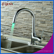 Fyeer Cheap Brass Chrome Plated LED Faucet Cocina